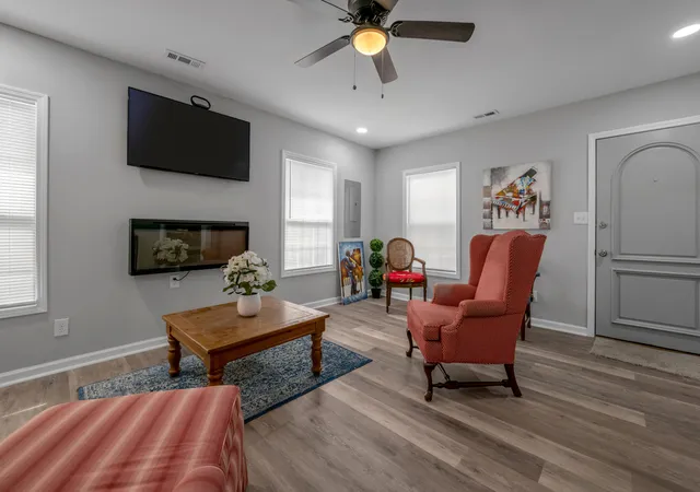 Photo 2 of Sale Pending at 714 Florida St, Lexington, KY 40508 | MLS# 26026025 | Listing updated on 2026-10-20
