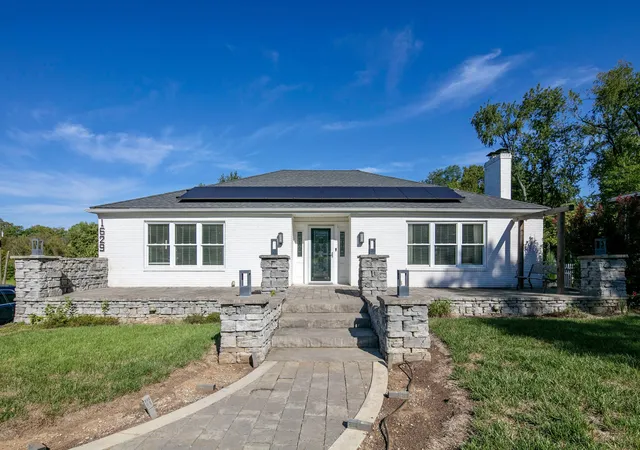 Photo 2 of Single family home for sale at 1629 Parkers Ml Rd, Lexington, KY 40504 | MLS# 26026042 | Listing updated on 2026-10-18