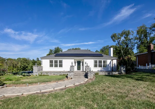 Photo 3 of Single family home for sale at 1629 Parkers Ml Rd, Lexington, KY 40504 | MLS# 26026042 | Listing updated on 2026-10-18