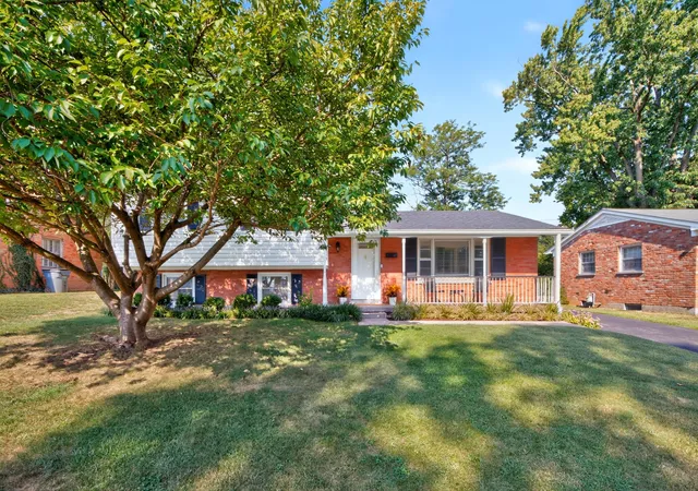 Photo 1 of Sale Pending at 2213 Oleander Ct, Lexington, KY 40504 | MLS# 26026273 | Listing updated on 2026-10-13