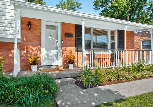 Photo 3 of Sale Pending at 2213 Oleander Ct, Lexington, KY 40504 | MLS# 26026273 | Listing updated on 2026-10-13