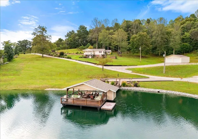 Photo 1 of Sale Pending at 102 N Maple Crk Sub Rd, Williamsburg, KY 40769 | MLS# 26026047 | Listing updated on 2026-10-13