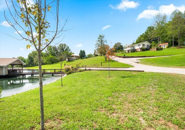 Photo 3 of Sale Pending at 102 N Maple Crk Sub Rd, Williamsburg, KY 40769 | MLS# 26026047 | Listing updated on 2026-10-13