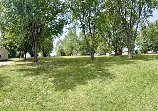 Photo 1 of Land for sale at Lot 15 Pine St, Eddyville, KY 42038 | MLS# 26026077 | Listing updated on 2026-09-21