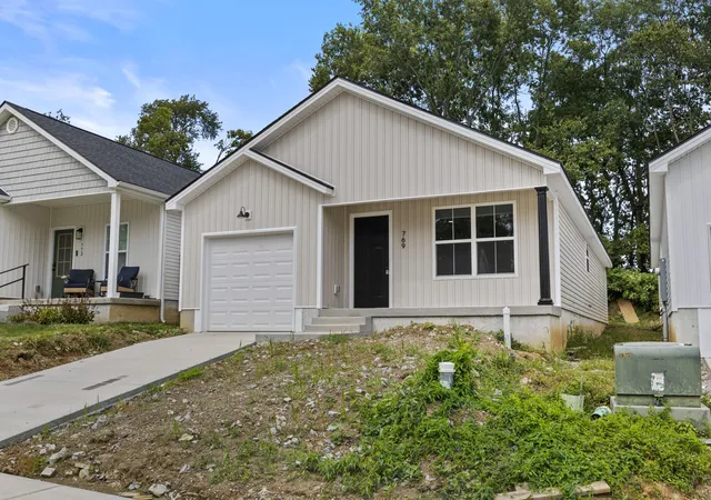 Photo 2 of Sale Pending at 769 Harrison Tr, Lexington, KY 40505 | MLS# 26026068 | Listing updated on 2026-10-13