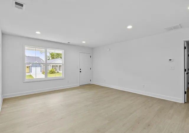 Photo 3 of Single family home for sale at 765 Harrison Tr, Lexington, KY 40505 | MLS# 26026073 | Listing updated on 2026-10-19