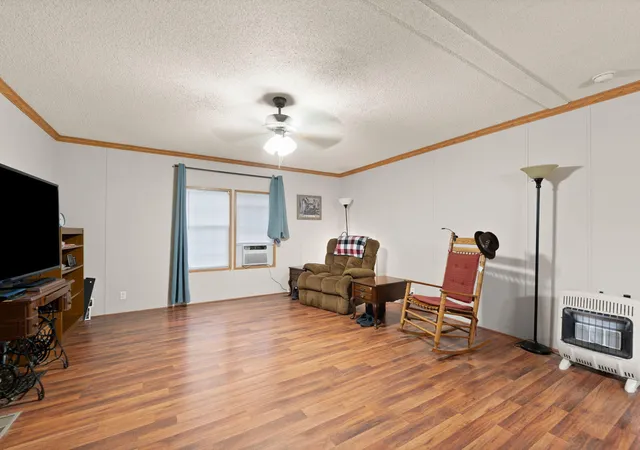Photo 2 of Single family home for sale at 180 Pacific Ave, Morehead, KY 40351 | MLS# 26026583 | Listing updated on 2026-10-13