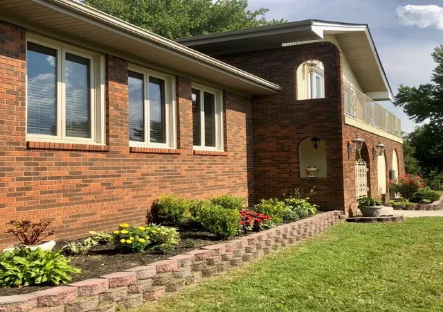 Photo 1 of Single family home for sale at 1272 West Hwy 1376, East Bernstadt, KY 40729 | MLS# 26027076 | Listing updated on 2026-09-30