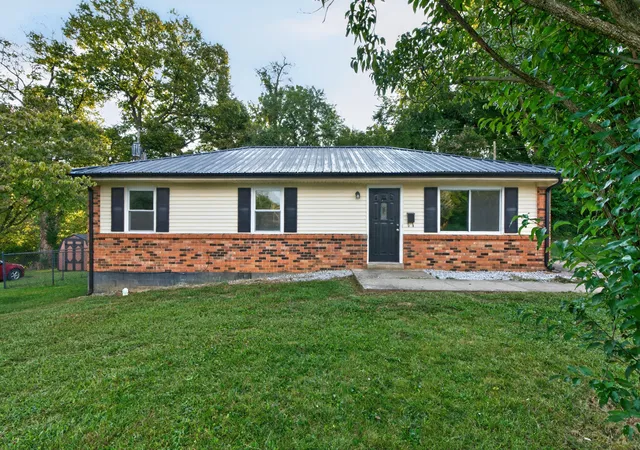 Photo 1 of Single family home for sale at 628 Windsor Way, Paris, KY 40361 | MLS# 26026080 | Listing updated on 2026-10-13