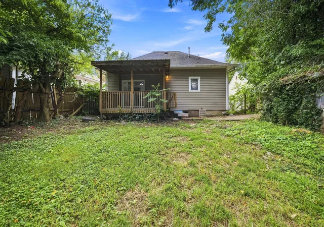 Photo 2 of Sale Pending at 408 Locust St, Danville, KY 40422 | MLS# 26026202 | Listing updated on 2026-10-13