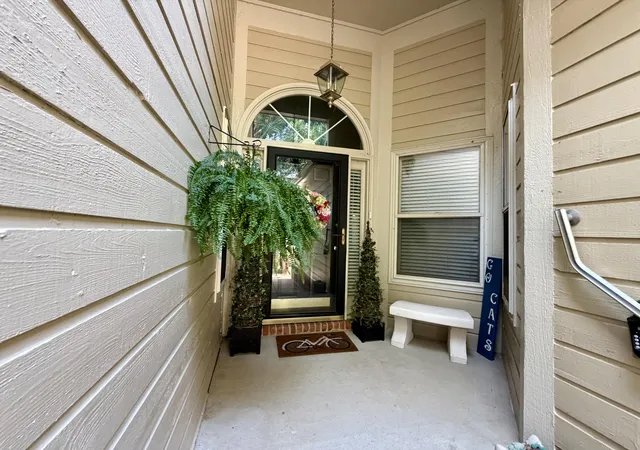 Photo 3 of Townhouse for sale at 1042 Heather Hills Ln, Lexington, KY 40511 | MLS# 26026131 | Listing updated on 2026-10-13