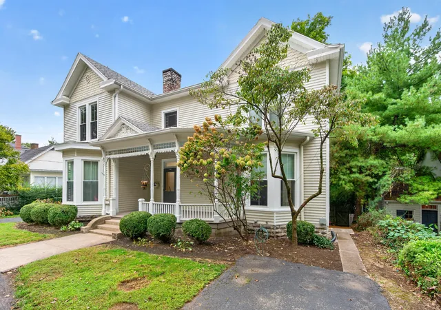 Photo 1 of Single family home for sale at 114 W Lexington Ave, Danville, KY 40422 | MLS# 26026623 | Listing updated on 2026-10-13