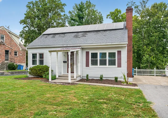 Photo 1 of Single family home for sale at 835 Crosshill Rd, Danville, KY 40422 | MLS# 26026497 | Listing updated on 2026-10-13