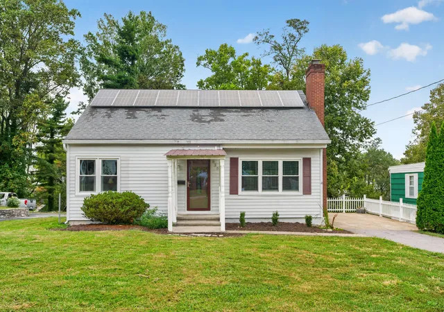 Photo 2 of Single family home for sale at 835 Crosshill Rd, Danville, KY 40422 | MLS# 26026497 | Listing updated on 2026-10-13