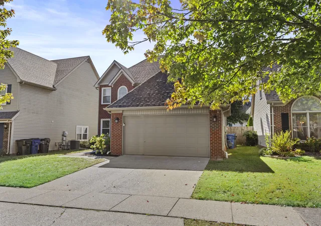 Photo 3 of Sale Pending at 3785 White Pine Dr, Lexington, KY 40514 | MLS# 26026662 | Listing updated on 2026-10-19
