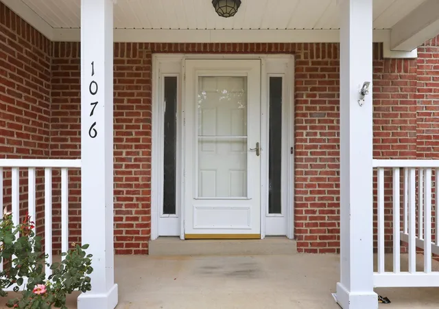 Photo 2 of Sale Pending at 1076 Autumn Ridge Dr, Lexington, KY 40509 | MLS# 26026491 | Listing updated on 2026-10-13