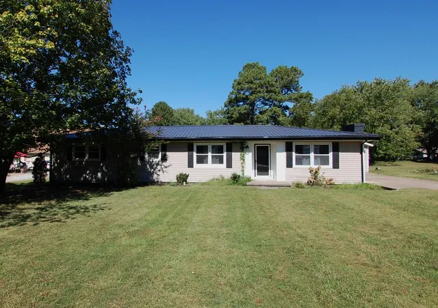 Photo 1 of Single family home for sale at 5313 Eva Dr, Paducah, KY 42001 | MLS# 26026825 | Listing updated on 2026-10-09