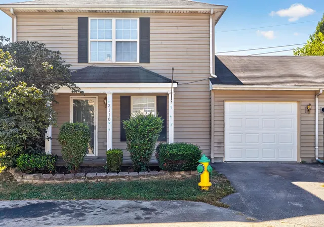 Townhouse for sale at 2110 Fortune Hl Ln, Lexington, KY 40509 | MLS# 26027785