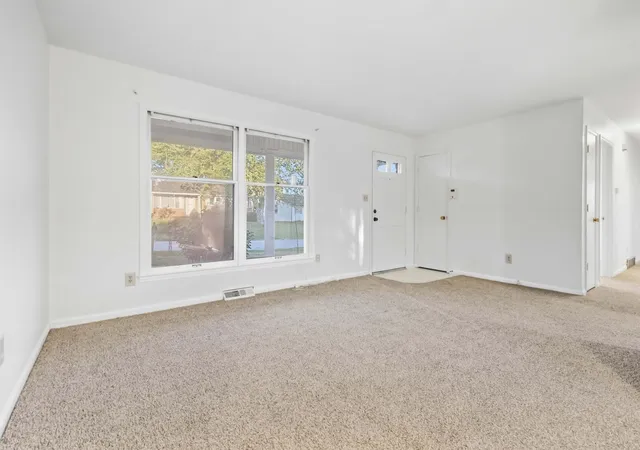 Photo 2 of Sale Pending at 112 Salter Rd, Berea, KY 40403 | MLS# 26026639 | Listing updated on 2026-10-13