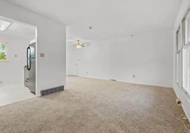 Photo 3 of Sale Pending at 112 Salter Rd, Berea, KY 40403 | MLS# 26026639 | Listing updated on 2026-10-13
