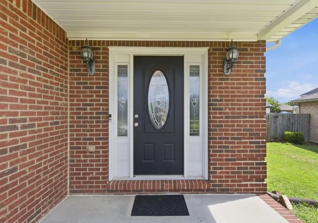 Photo 2 of Single family home for sale at 312 Frederick Rd, Nicholasville, KY 40356 | MLS# 26026381 | Listing updated on 2026-10-13