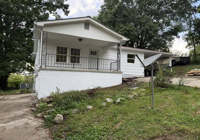 Photo 1 of Single family home for sale at 711 N Green St, Corbin, KY 40701 | MLS# 26026220 | Listing updated on 2026-10-13