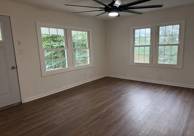 Photo 3 of Single family home for sale at 711 N Green St, Corbin, KY 40701 | MLS# 26026220 | Listing updated on 2026-10-13