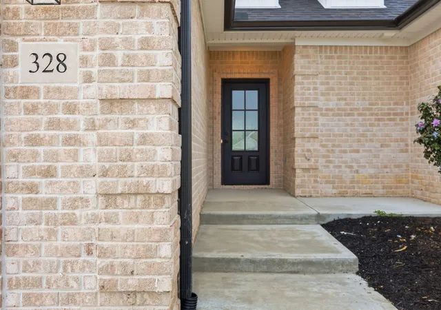 Photo 4 of Single family home for sale at 328 Wolverine Way, Richmond, KY 40475 | MLS# 26026218 | Listing updated on 2026-10-13
