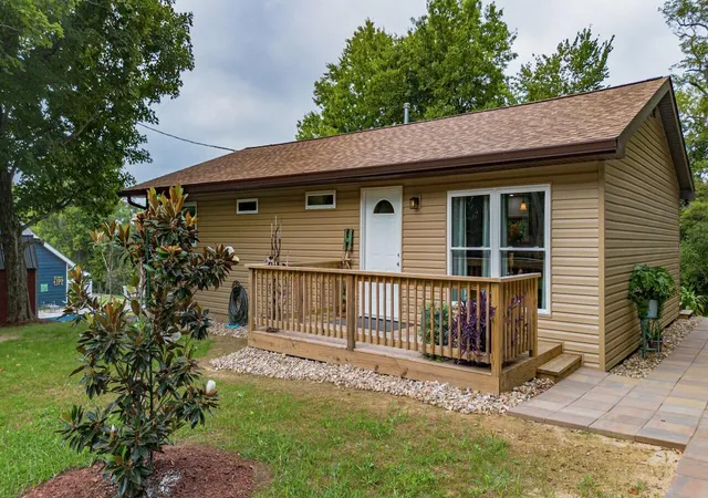 Photo 1 of Single family home for sale at 2273 Kentucky 1055, Eddyville, KY 42038 | MLS# 26026325 | Listing updated on 2026-10-24