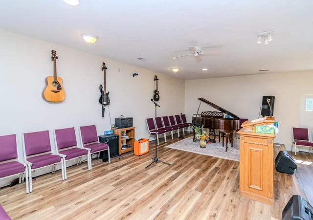 Photo 3 of Single family home for sale at 707 Pine Woods Rd, Berea, KY 40403 | MLS# 26026339 | Listing updated on 2026-10-19