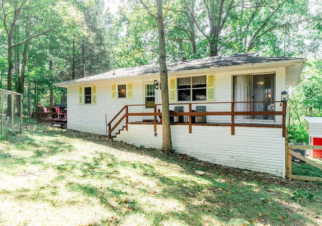 Photo 1 of Sale Pending at 1160 Deer Run Rd, Lawrenceburg, KY 40342 | MLS# 26026384 | Listing updated on 2026-10-13
