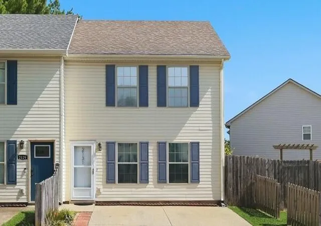 Photo 1 of Sale Pending at 2131 Santa Anita Dr, Lexington, KY 40516 | MLS# 26026332 | Listing updated on 2026-10-14
