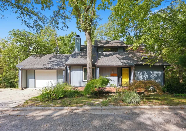 Photo 1 of Single family home for sale at 3509 Trails End, Lexington, KY 40517 | MLS# 26026254 | Listing updated on 2026-10-13