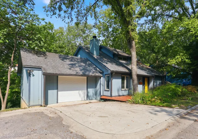 Photo 2 of Single family home for sale at 3509 Trails End, Lexington, KY 40517 | MLS# 26026254 | Listing updated on 2026-10-13