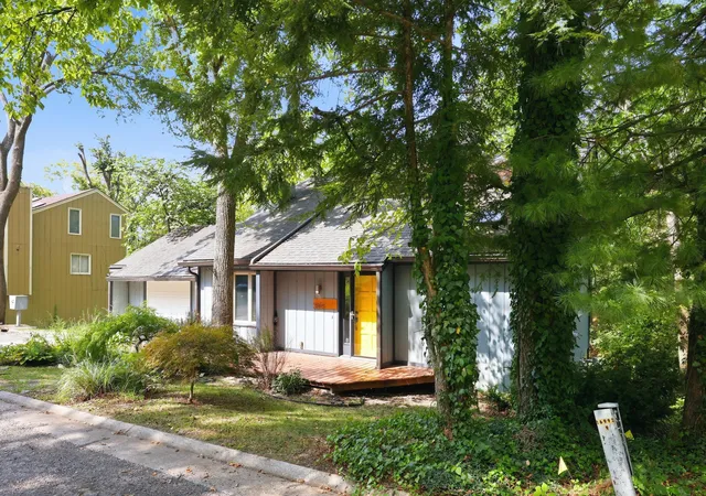 Photo 3 of Single family home for sale at 3509 Trails End, Lexington, KY 40517 | MLS# 26026254 | Listing updated on 2026-10-13