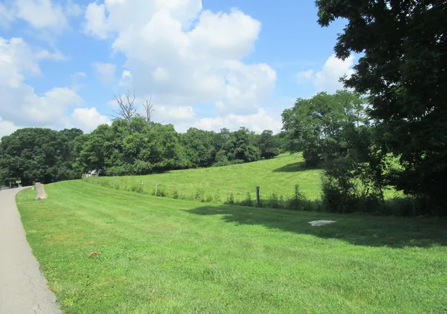 Photo 3 of Sale Pending at 1151 Paradise Camp Rd, Harrodsburg, KY 40330 | MLS# 26026280 | Listing updated on 2026-10-22