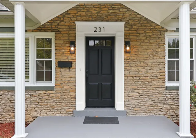 Photo 2 of Sale Pending at 231 Southport Dr, Lexington, KY 40503 | MLS# 26026646 | Listing updated on 2026-10-13