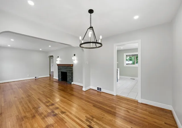 Photo 3 of Sale Pending at 231 Southport Dr, Lexington, KY 40503 | MLS# 26026646 | Listing updated on 2026-10-13