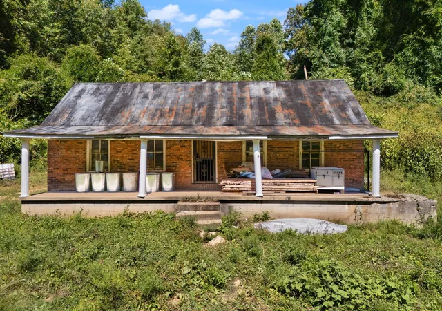 Photo 4 of Single family home for sale at 270 Left Frk Holly Rd, Sextons Creek, KY 40983 | MLS# 26026322 | Listing updated on 2026-09-23