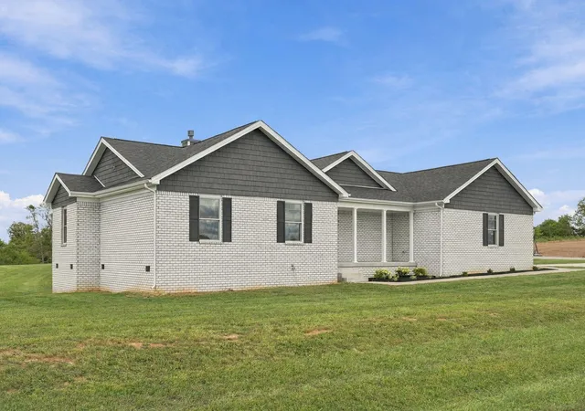 Photo 2 of Single family home for sale at 29 Serenity Ct, Cynthiana, KY 41031 | MLS# 26026482 | Listing updated on 2026-10-13