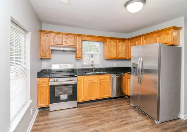 Photo 2 of Single family home for sale at 15 Maryland Ave, Winchester, KY 40391 | MLS# 26027559 | Listing updated on 2026-10-23