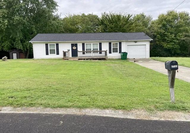 Photo 1 of Single family home for sale at 1031 Weda Cir, Mayfield, KY 42066 | MLS# 26026762 | Listing updated on 2026-10-06