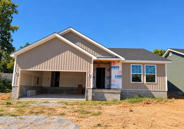 Photo 1 of Single family home for sale at 102 Brooks Dr, Danville, KY 40422 | MLS# 26026789 | Listing updated on 2026-10-13