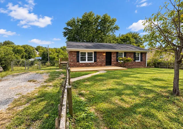 Photo 1 of Single family home for sale at 62 Oakland Ln, Harrodsburg, KY 40330 | MLS# 26026527 | Listing updated on 2026-10-13