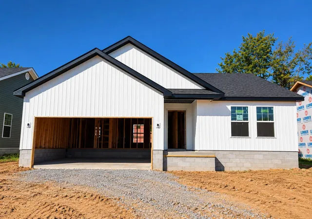 Photo 1 of Single family home for sale at 106 Brooks Dr, Danville, KY 40422 | MLS# 26026562 | Listing updated on 2026-10-13
