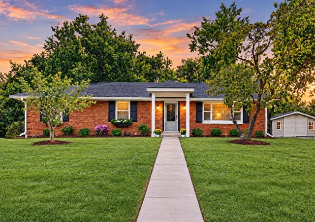 Photo 1 of Single family home for sale at 3272 Saxon Dr, Lexington, KY 40503 | MLS# 26026570 | Listing updated on 2026-10-15