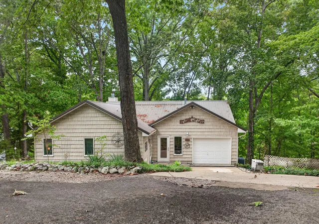 Photo 1 of Sale Pending at 96 Bluebird Holw, Eddyville, KY 42038 | MLS# 26026492 | Listing updated on 2026-10-13