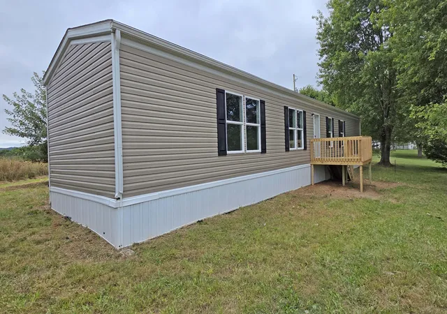 Photo 2 of Single family home for sale at 1805 Fogle Rd, Loretto, KY 40037 | MLS# 26026534 | Listing updated on 2026-10-29