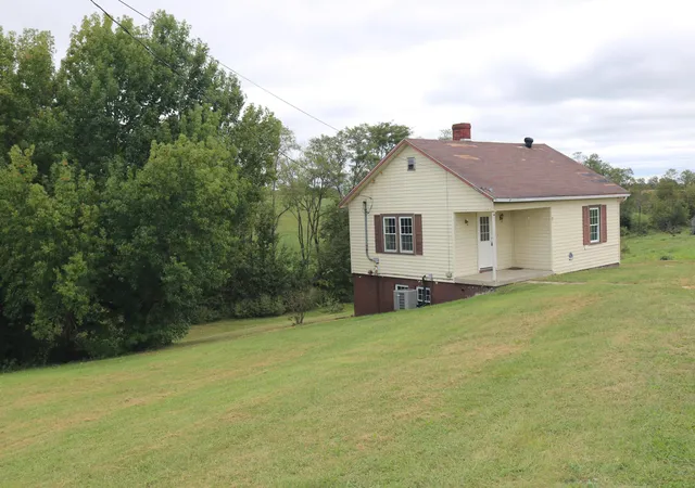 Photo 2 of Sale Pending at 3284 Moorefield Rd, Carlisle, KY 40311 | MLS# 26026540 | Listing updated on 2026-10-13