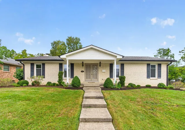 Photo 1 of Sale Pending at 1295 Oaklawn Park, Lexington, KY 40517 | MLS# 26026546 | Listing updated on 2026-10-19